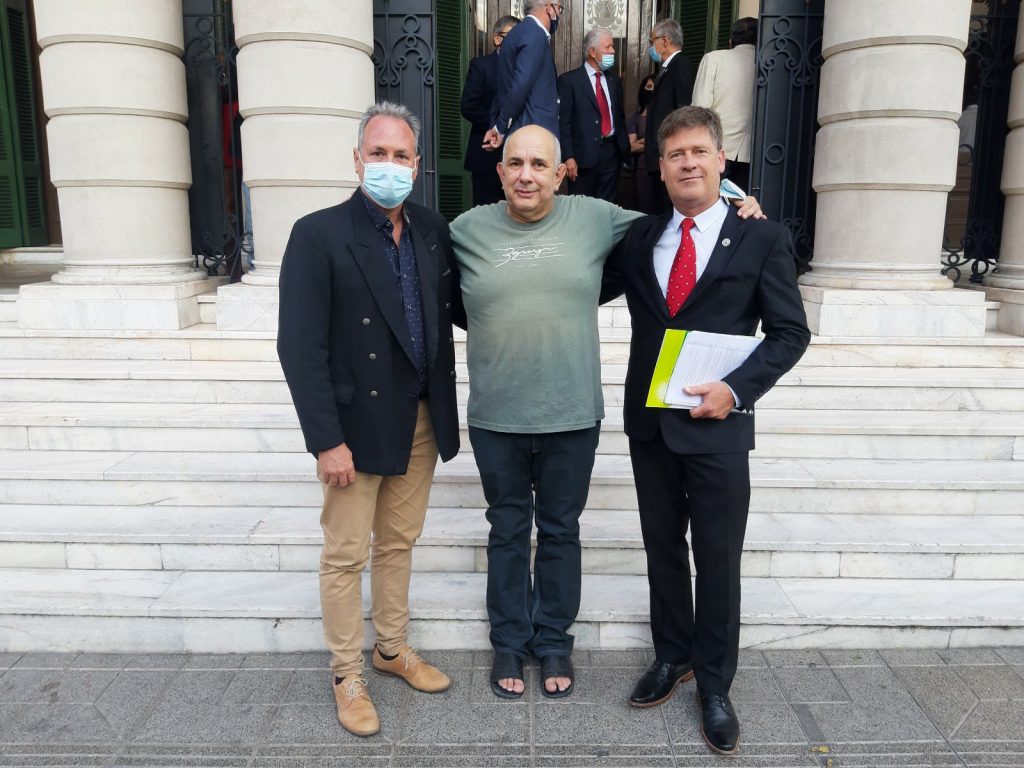 El músico local Oscar “Pato” Pedano apoya las reformas en la Banda Municipal