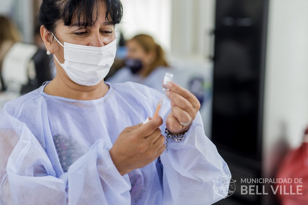 Se vacunaron hoy a 157 personas y no se detectaron casos positivos