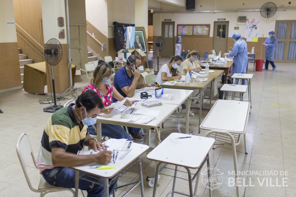 Covid 19: Hoy hubo 206 casos positivos y las inoculaciones llegaron a 487