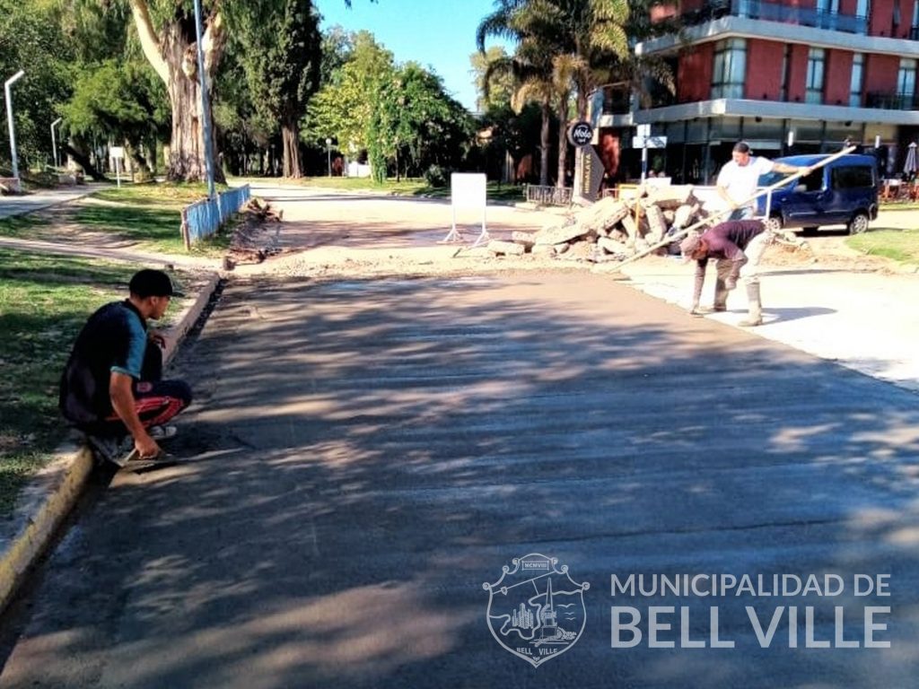 La empresa a cargo de la obra rehízo tres paños de hormigón en la av. Costanera
