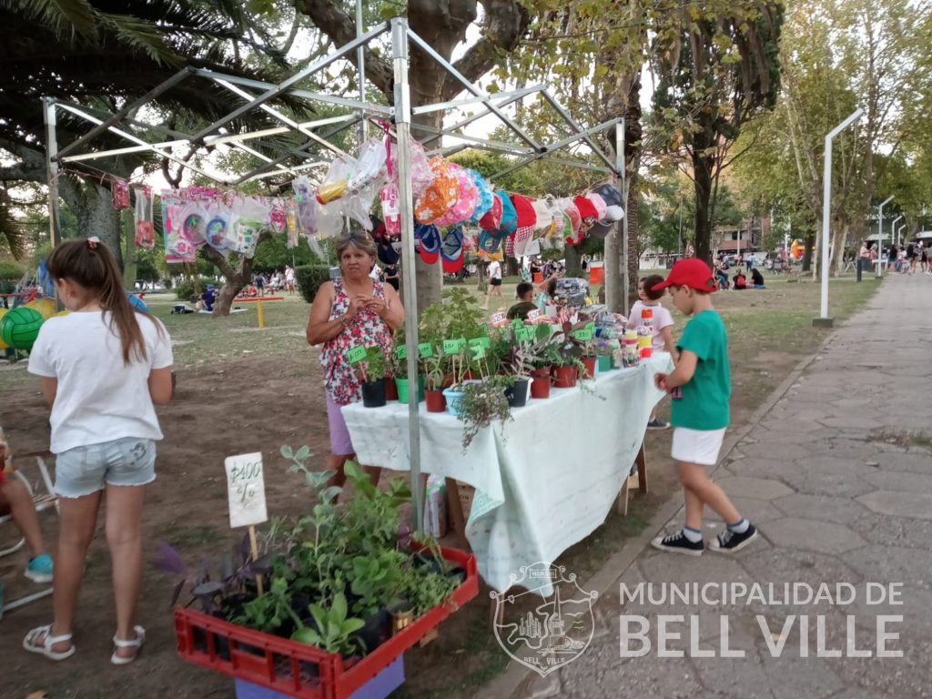 Convocante encuentro vecinal en la Plaza Haedo