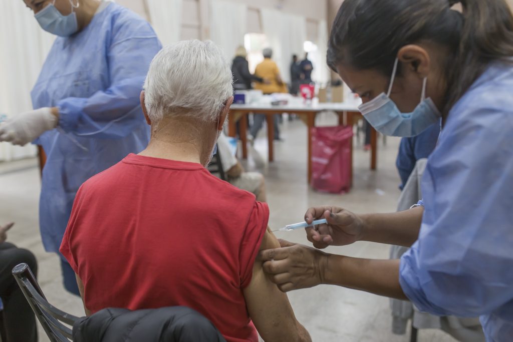 Covid 19: Una persona fallecida, 39 casos positivos y 255 vacunas aplicadas