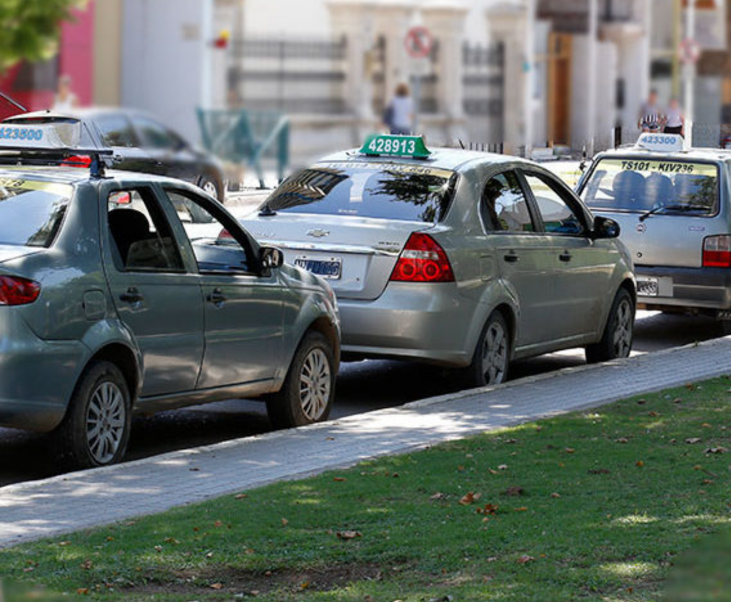 Ya rigen las nuevas tarifas del servicio de remises