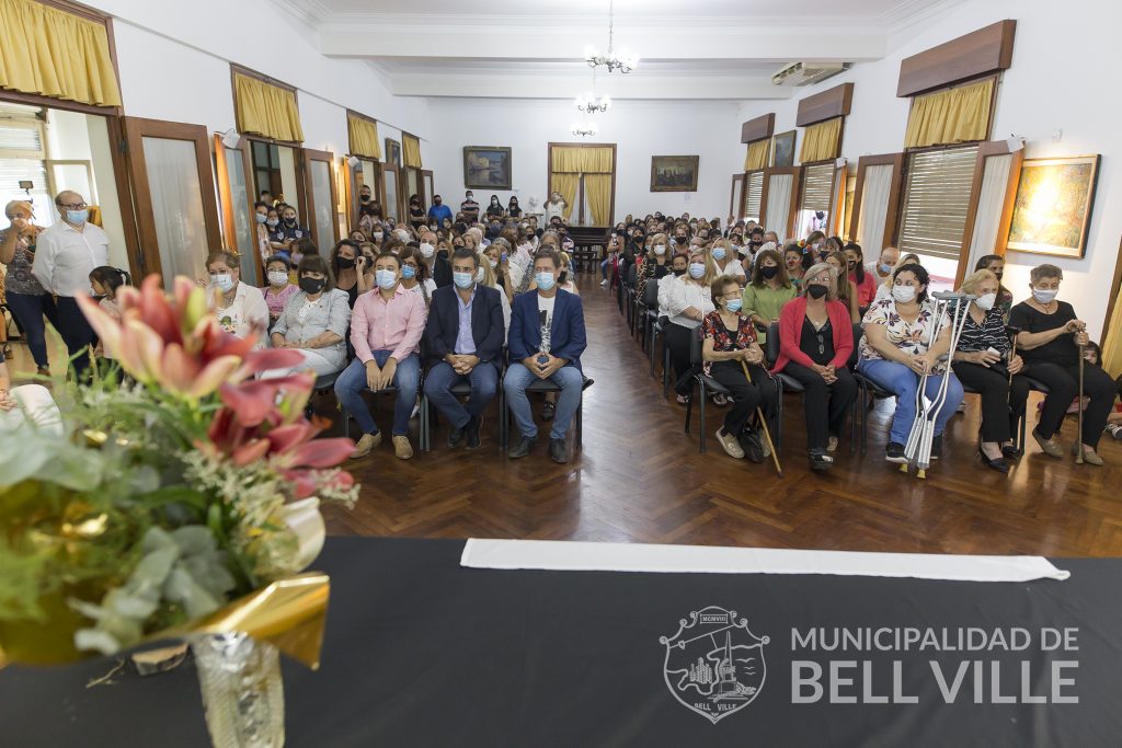 Mujeres Destacadas 2022: 24 reconocimientos en emotiva ceremonia