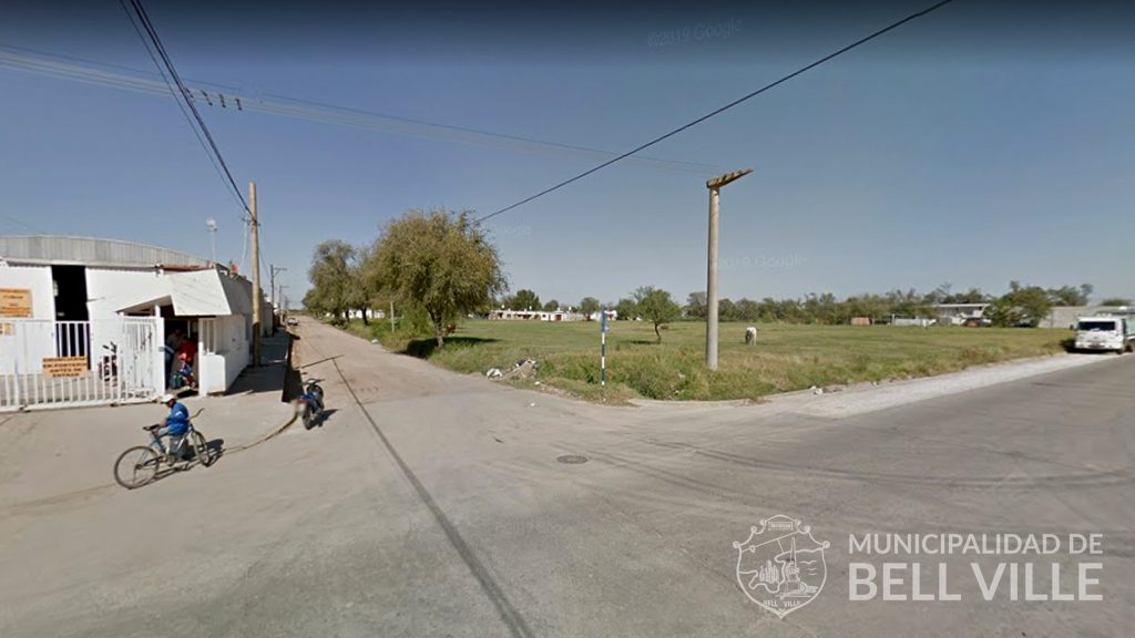 En barrio Praderas del Sur la calle Rivadavia tiene doble sentido de circulación