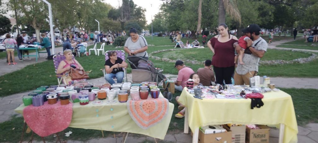 Otro exitoso domingo de feria en el Centro Vecinal Haedo