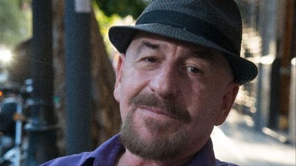 La ciudad mostró su pesar por el fallecimiento del cantautor Ica Novo, casi un bellvillense