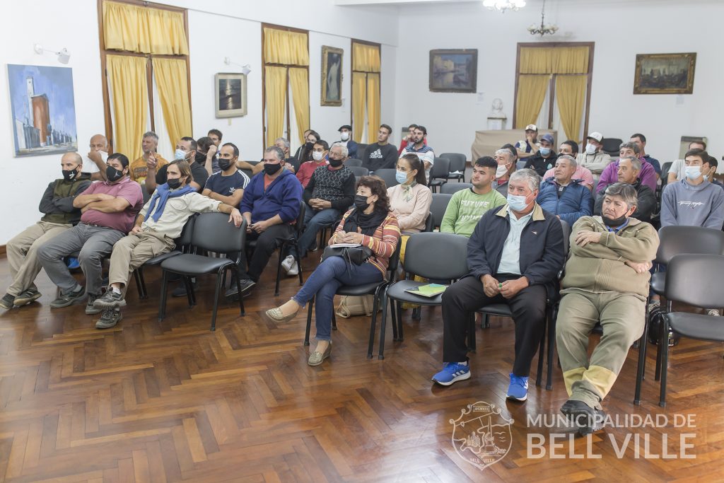 Más de 40 personas obtuvieron su carnet habilitante para poda de arbolado urbano