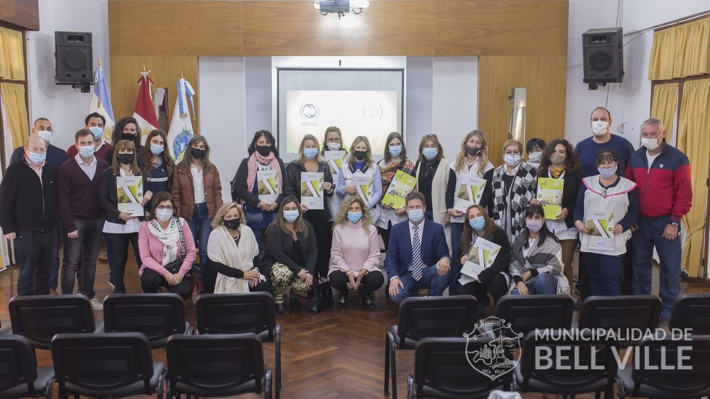 Doce escuelas recibieron un subsidio municipal por Estacionamiento Medido