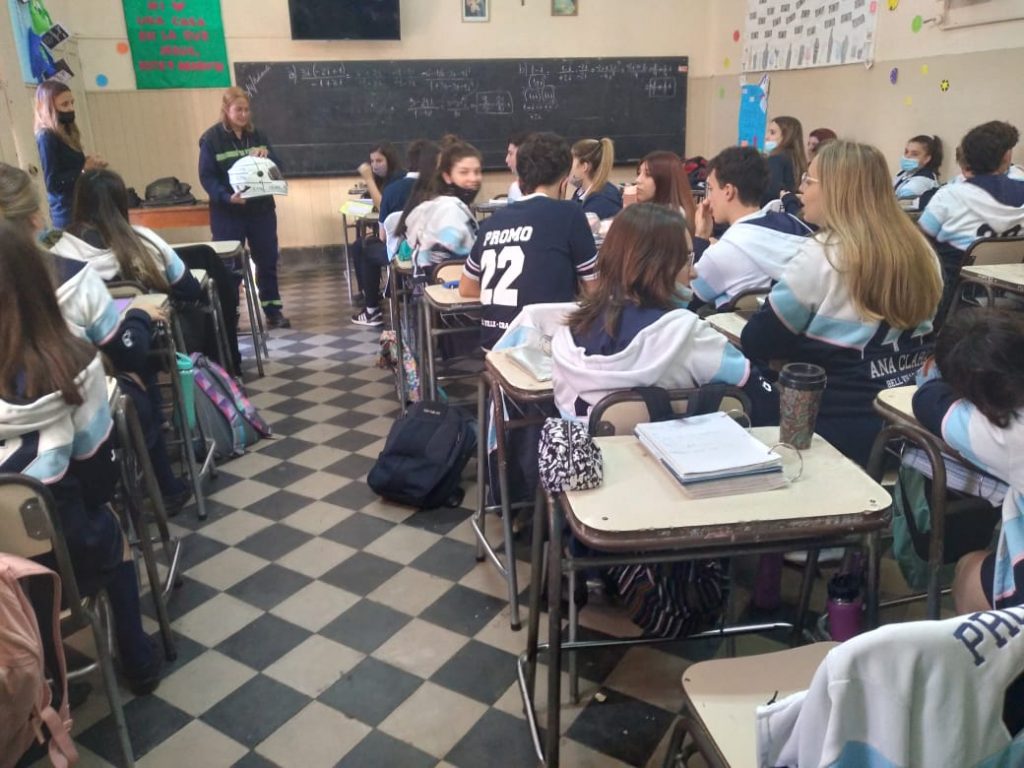 Prosiguen las capacitaciones a estudiantes sobre educación vial y RCP