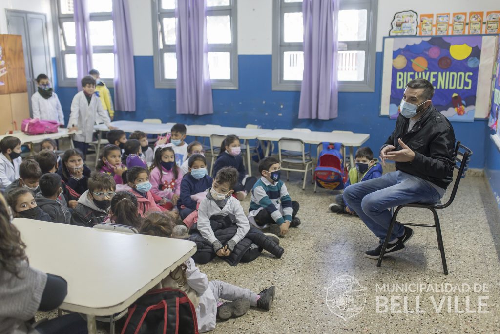 Alumnos de la Escuela Matterson: La importancia del transporte urbano de pasajeros