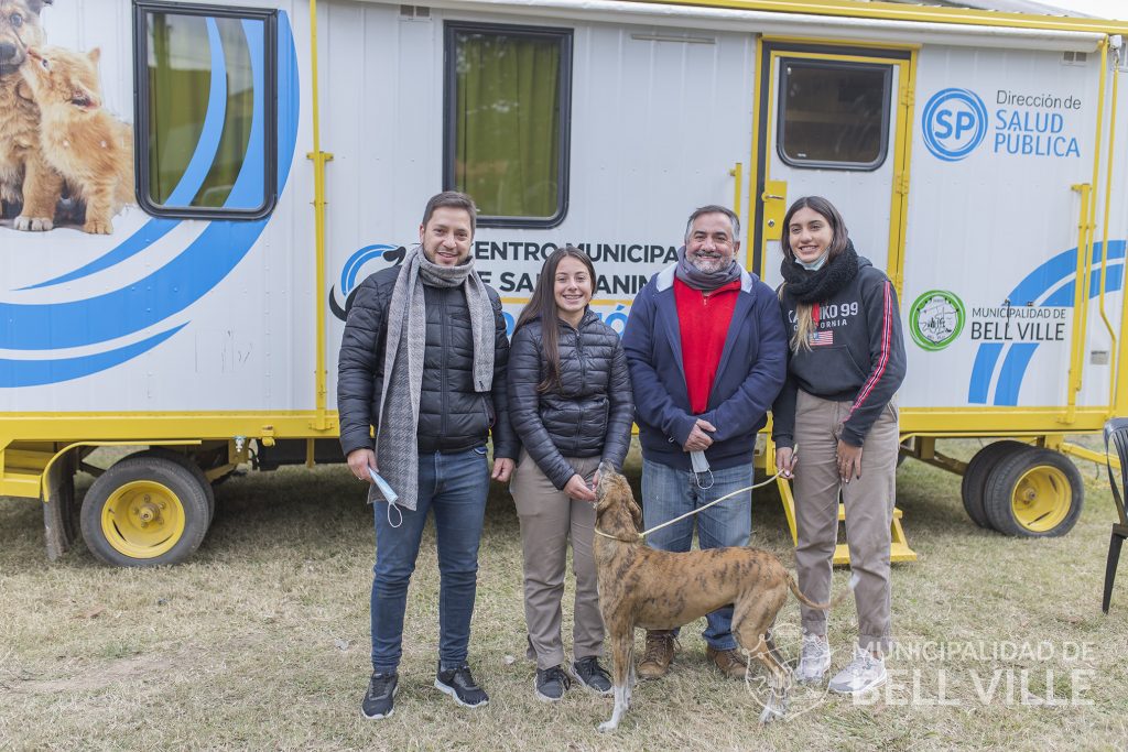 Gran iniciativa de estudiantes a favor de la tenencia responsable de mascotas