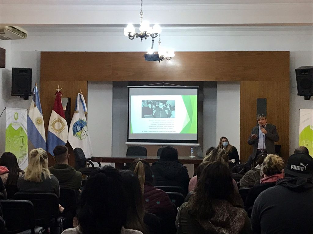 Experiencias de actuaciones en pandemia, expuestas a alumnos de la Esc. de Enfermería