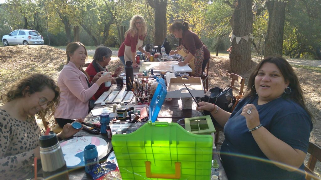 Notable interés de los vecinos para participar del Taller de Pintura para Adultos