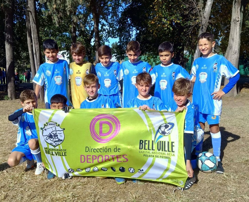 El municipio apoya al equipo local que participa en el fútbol infantil de Canal 12