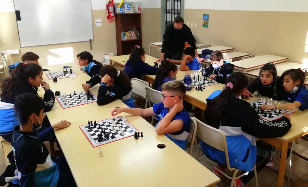 El programa municipal Ajedrez Social ya es parte educativa en las escuelas locales