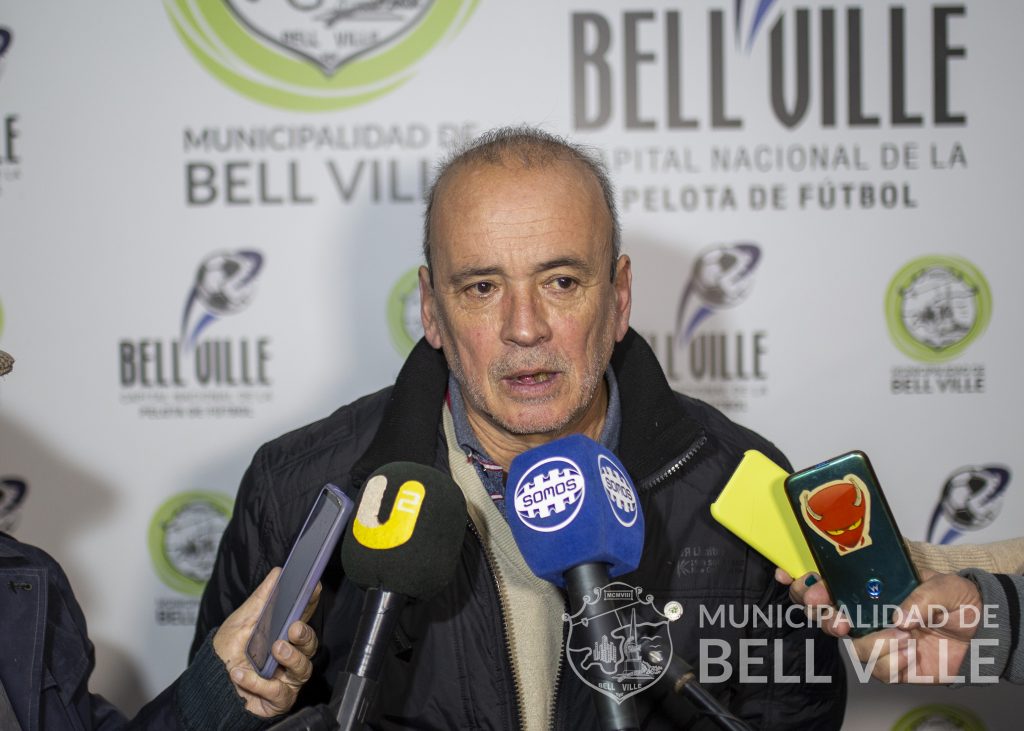 Walter Luján invita a la comunidad sobre el avión Hércules C-130 en Malvinas