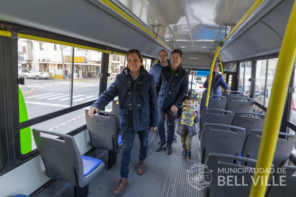 El intendente presentó otra unidad para el Servicio de Transporte de Pasajeros
