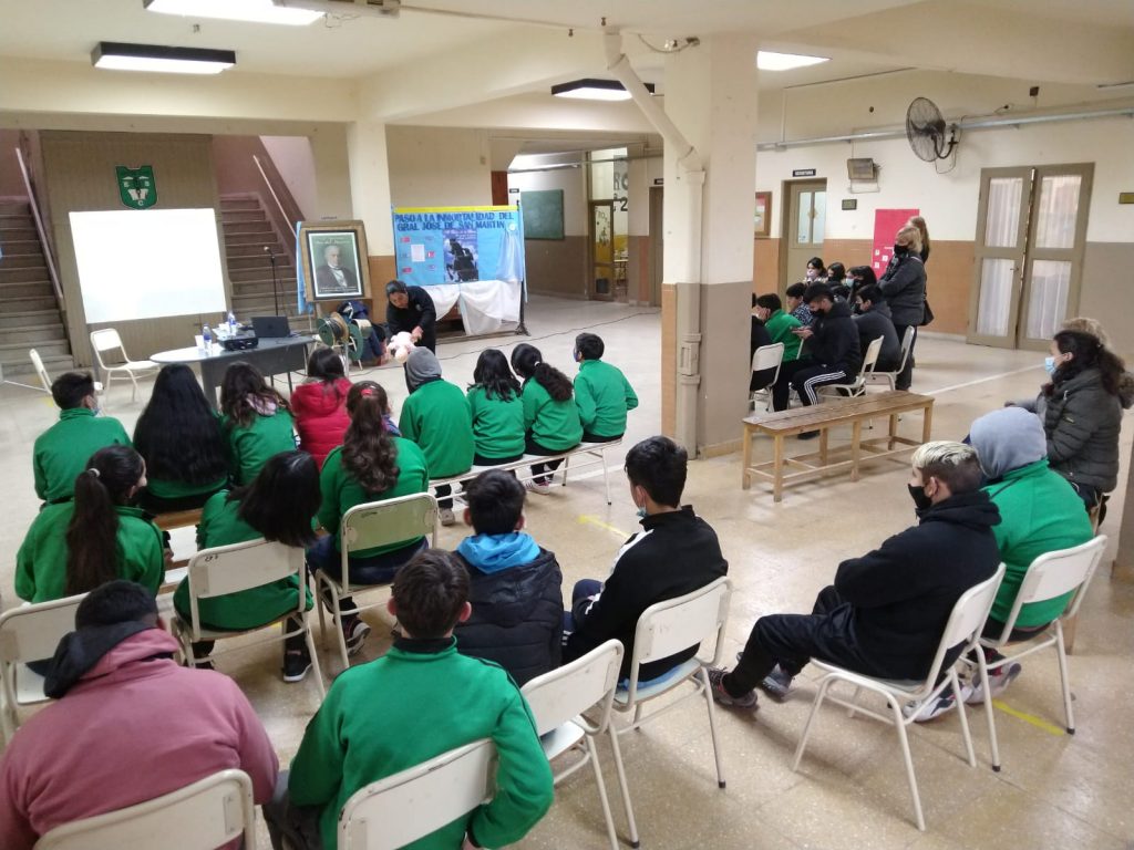 Se renuevan las capacitaciones en escuelas sobre primeros auxilios y educación vial