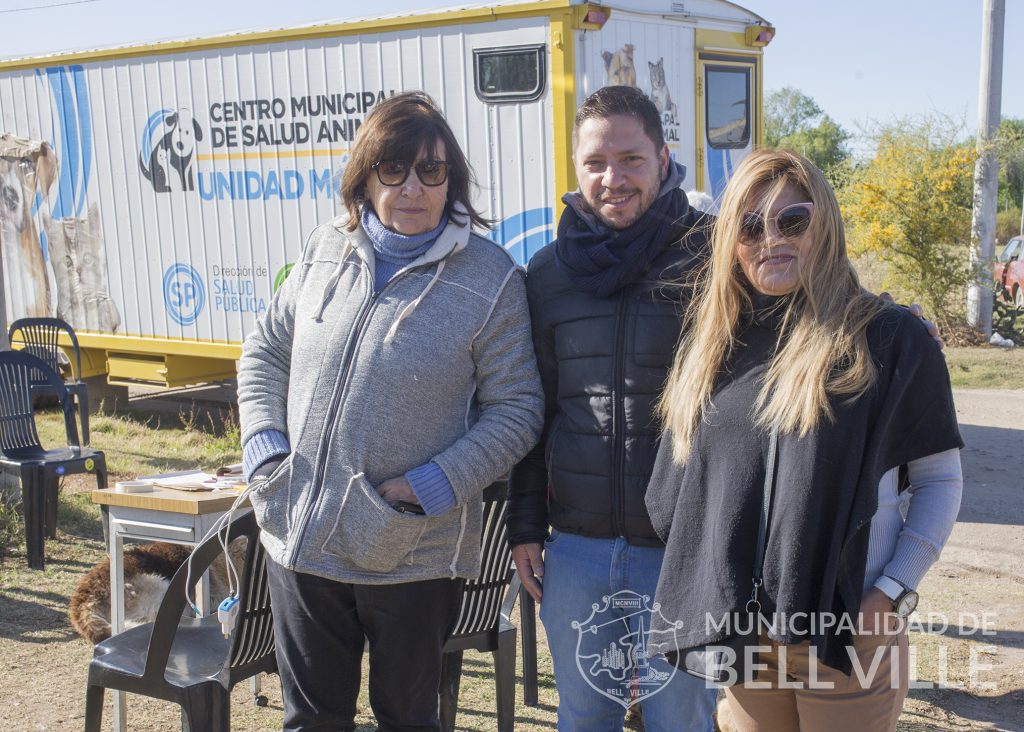 Positiva intervención del castrador móvil de animales en barrio Bello Horizonte