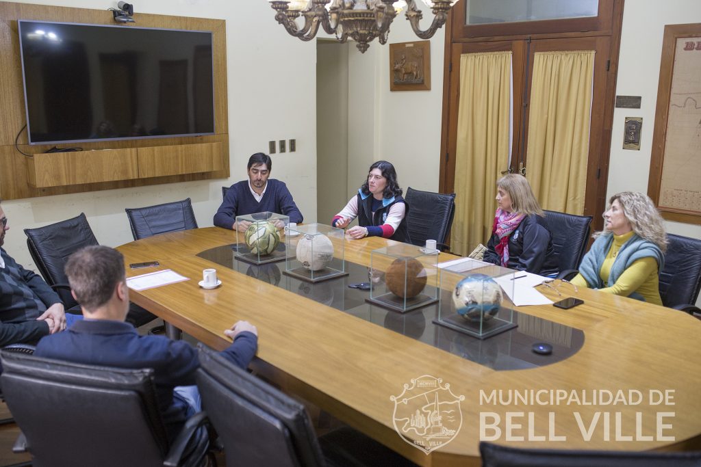 El intendente fue informado sobre el 1º encuentro de jóvenes técnicos en el IPET Nº 87