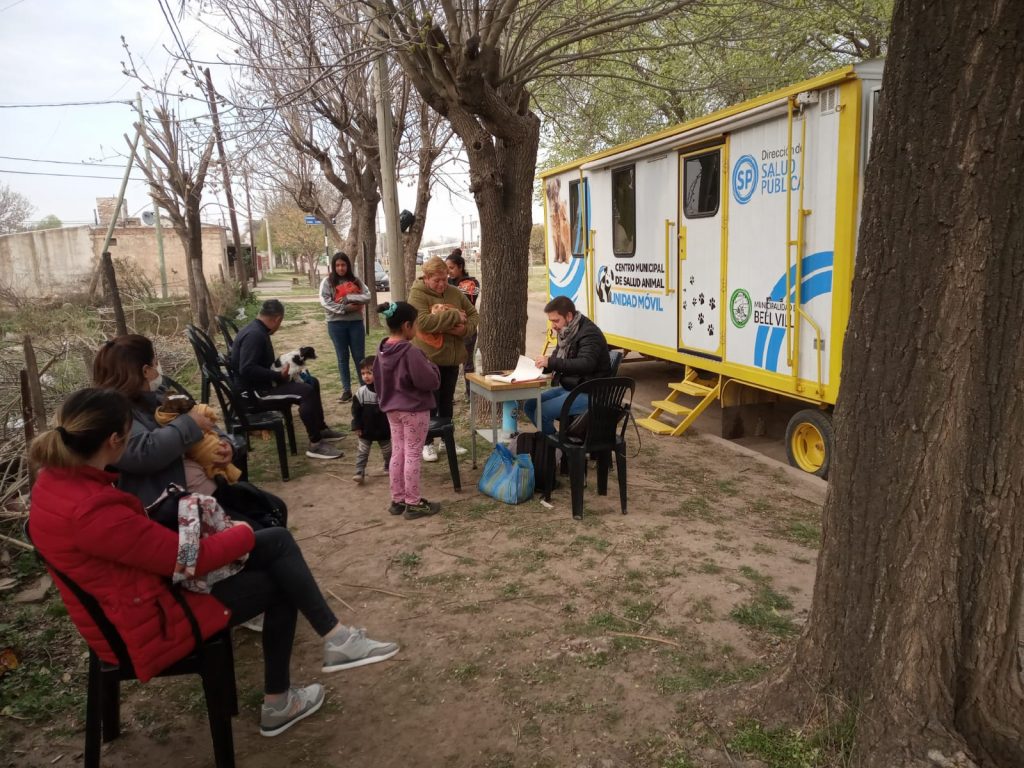 El castrador móvil del municipio intensifica su presencia en los barrios