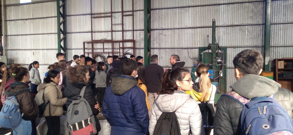 Continúan las visitas de estudiantes a la planta de tratamiento de residuos domiciliarios