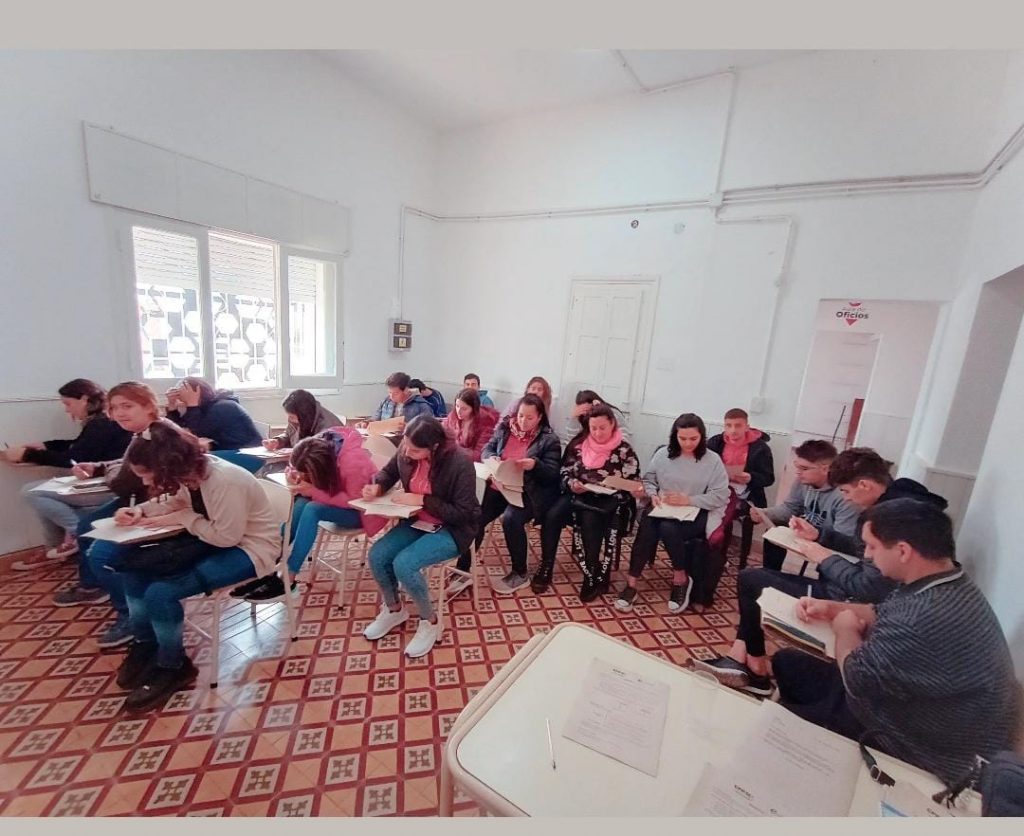 La Oficina de Empleo continúa con la capacitación laboral a jóvenes sin empleo