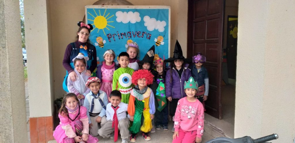 Ni el frío y la lluvia del miércoles, pudo evitar el festejo en la Casa del Niño