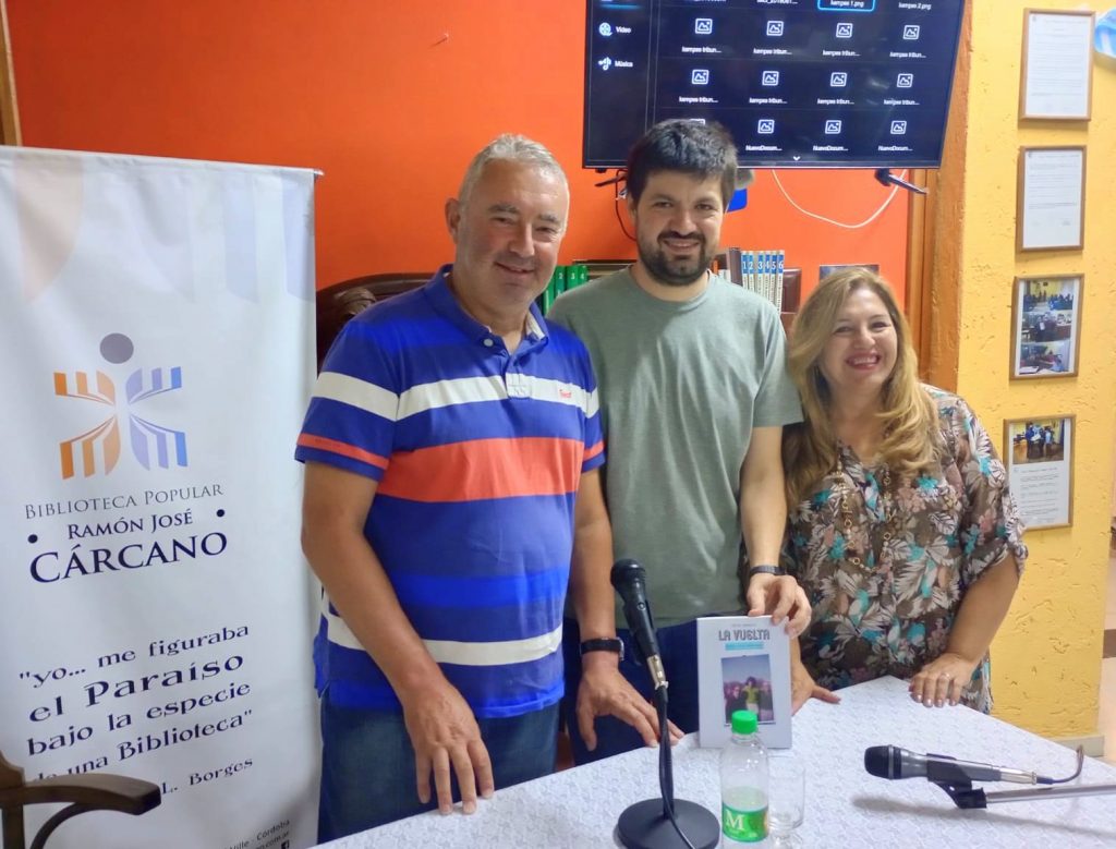 La presentación del libro “La Vuelta” revivió el regreso triunfal de Kempes en 1978