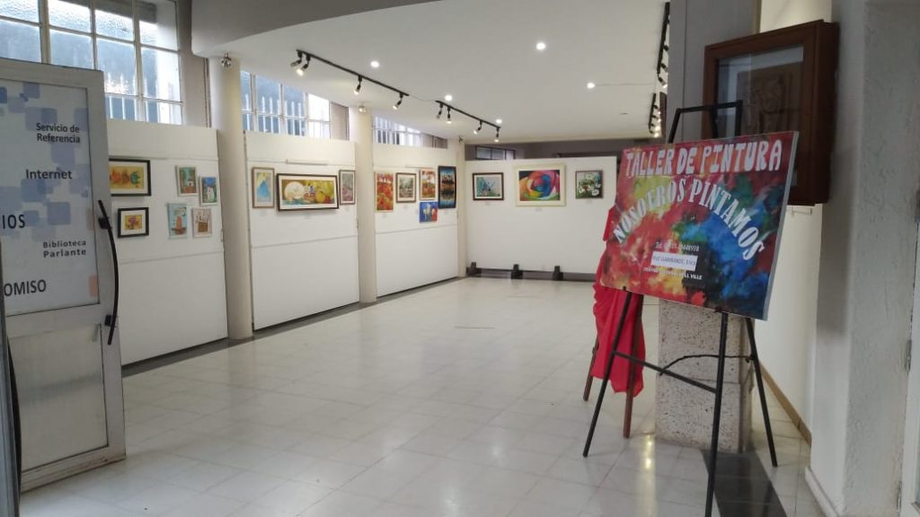 Sigue habilitada la muestra del Taller Municipal de Dibujo y Pintura en la Biblioteca Cárcano