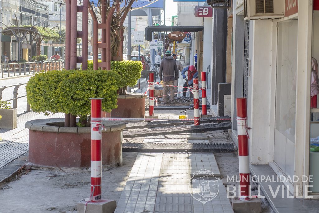 Por pedido de Cerbell, se paralizan por unos días las obras en calle Córdoba