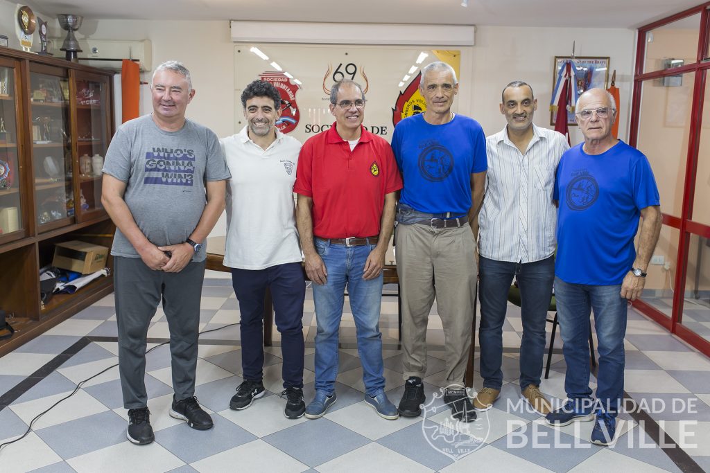 Aparte de la gran convocatoria, el Tetratlón dejó una contribución a Bomberos de $ 567.000