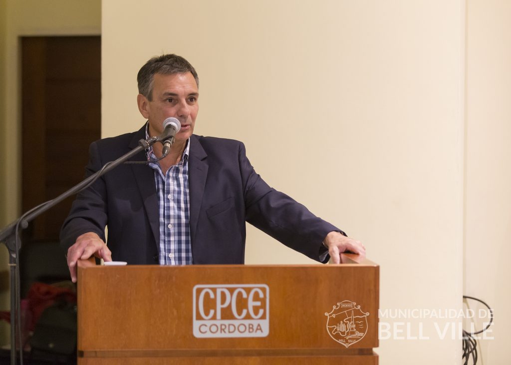 Cerca de 120 distinciones se entregaron anoche al voluntariado bellvillense en pandemia