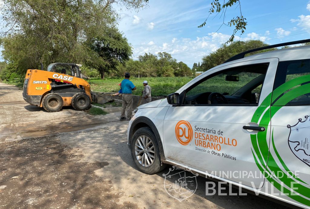 Se continúa con el trabajo permanente de limpieza de canales de desagües