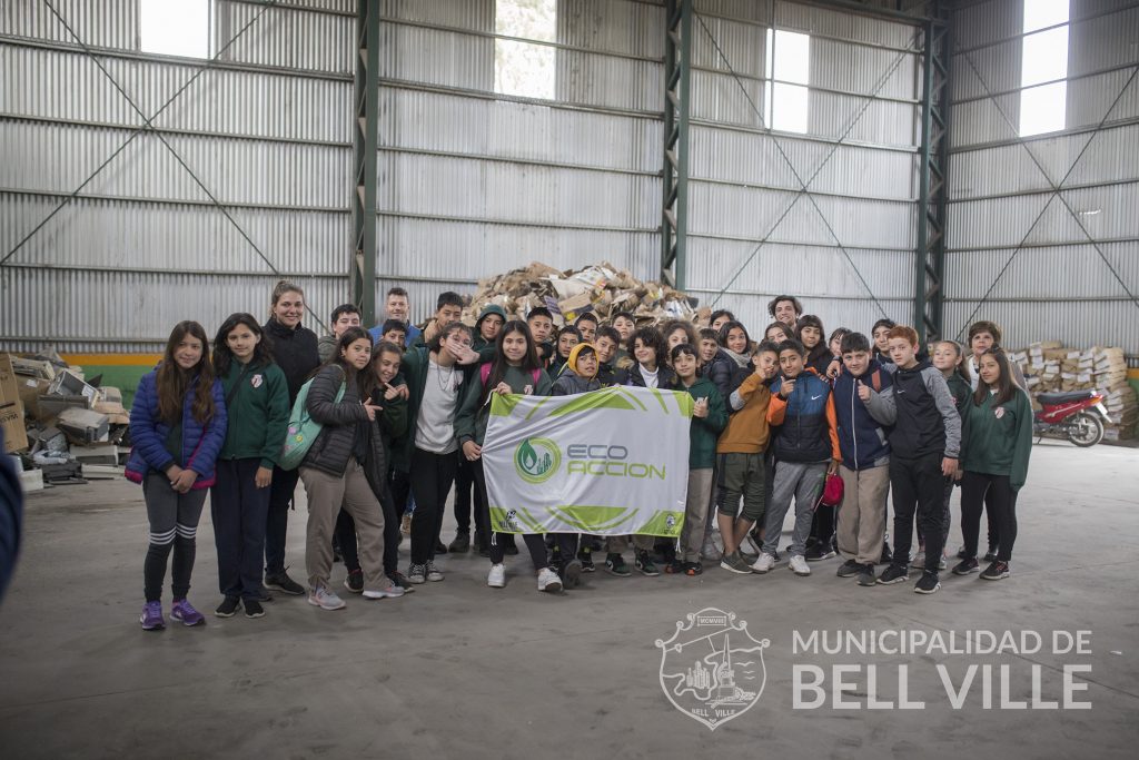 Aproximadamente 1.500 niños y jóvenes recibieron educación en medio ambiente
