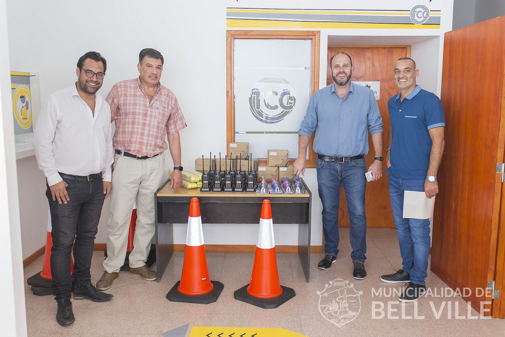 El Área de Tránsito incorporó importante material para operativos viales y comunicaciones