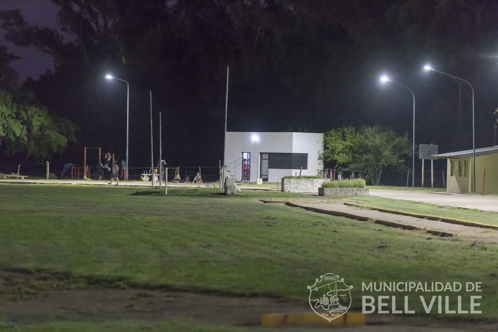 La pista de atletismo, otro lugar de encuentro de los bellvillenses