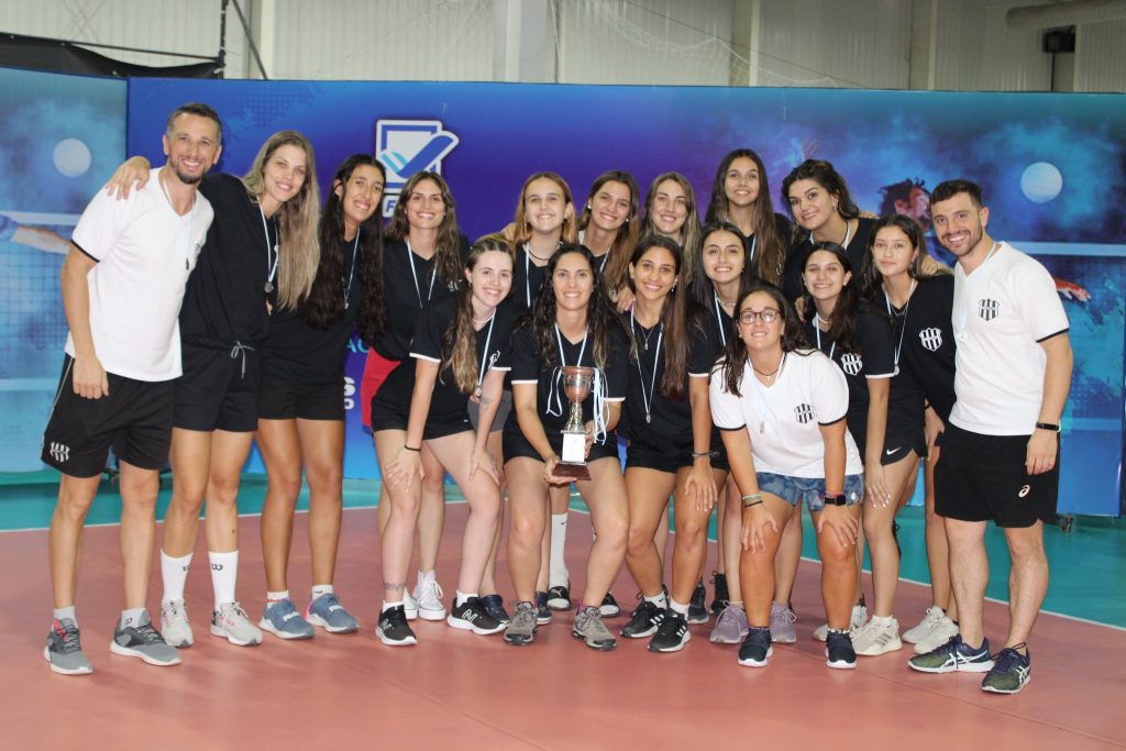 Excelente desempeño de Bell en el Torneo Federal de Vóley