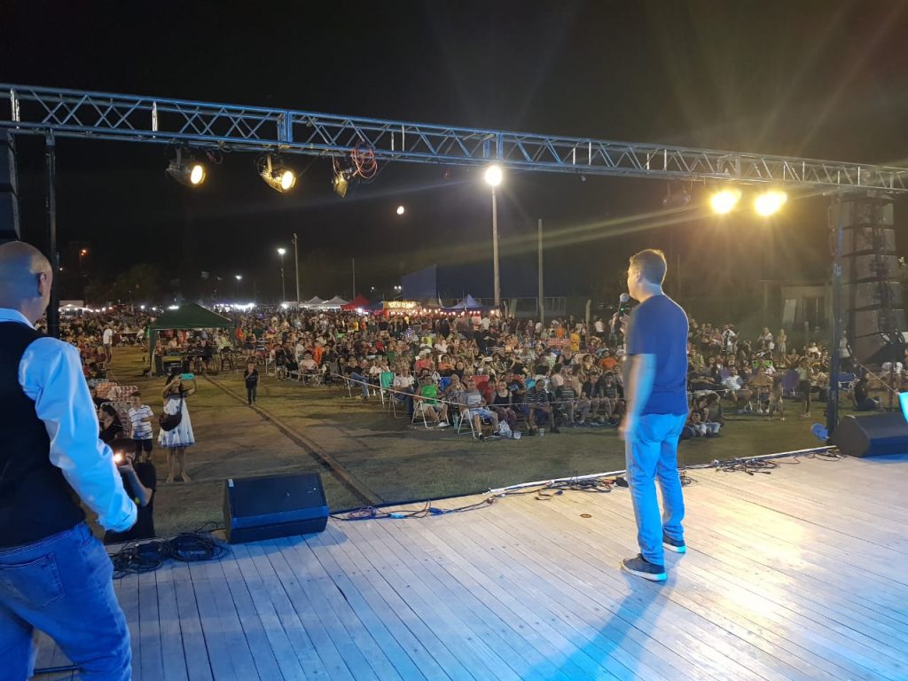 La de las Colectividades se afianzó como otra de las grandes fiestas populares locales.
