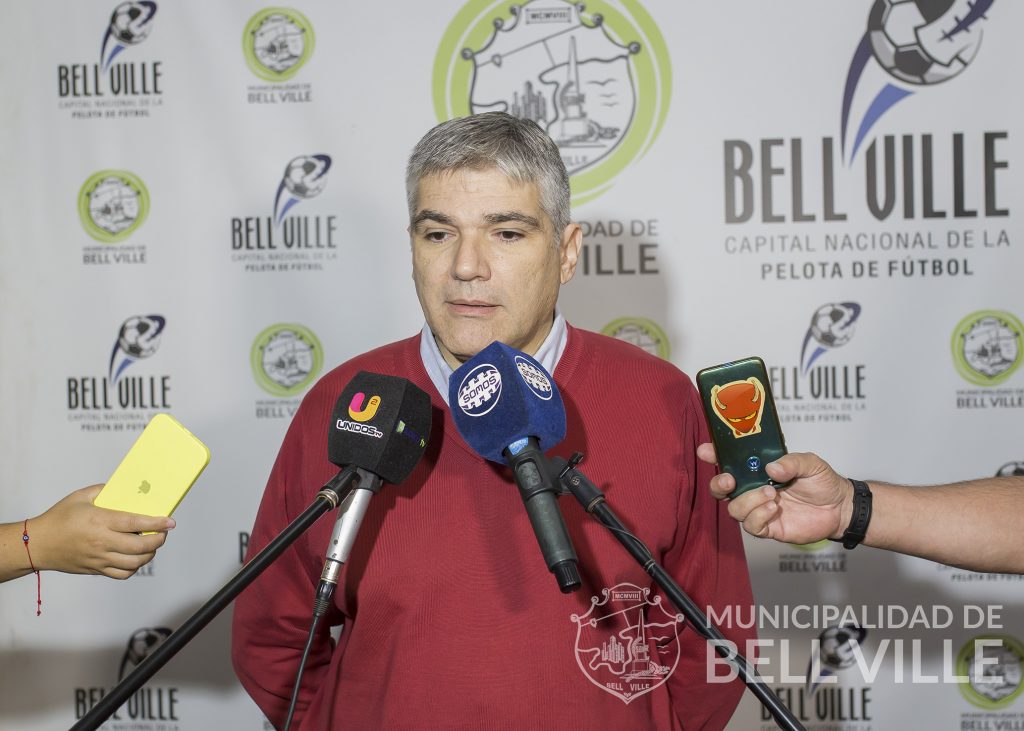 El director de Salud Pública, Pablo Romero Delisa, recordó días y horarios de vacunación