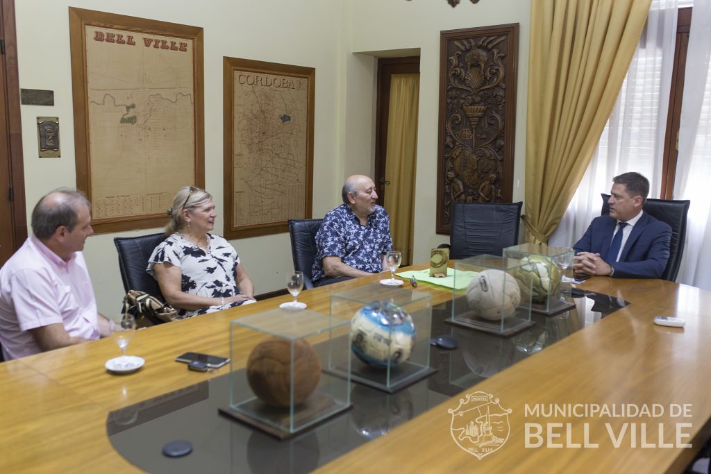 El intendente Briner fue invitado a la celebración del aniversario de la Iglesia Evangélica Bautista.