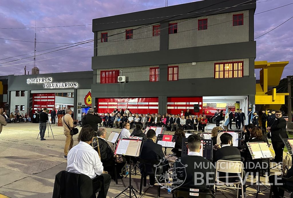 Merecido reconocimiento a Bomberos Voluntarios en su 70º aniversario