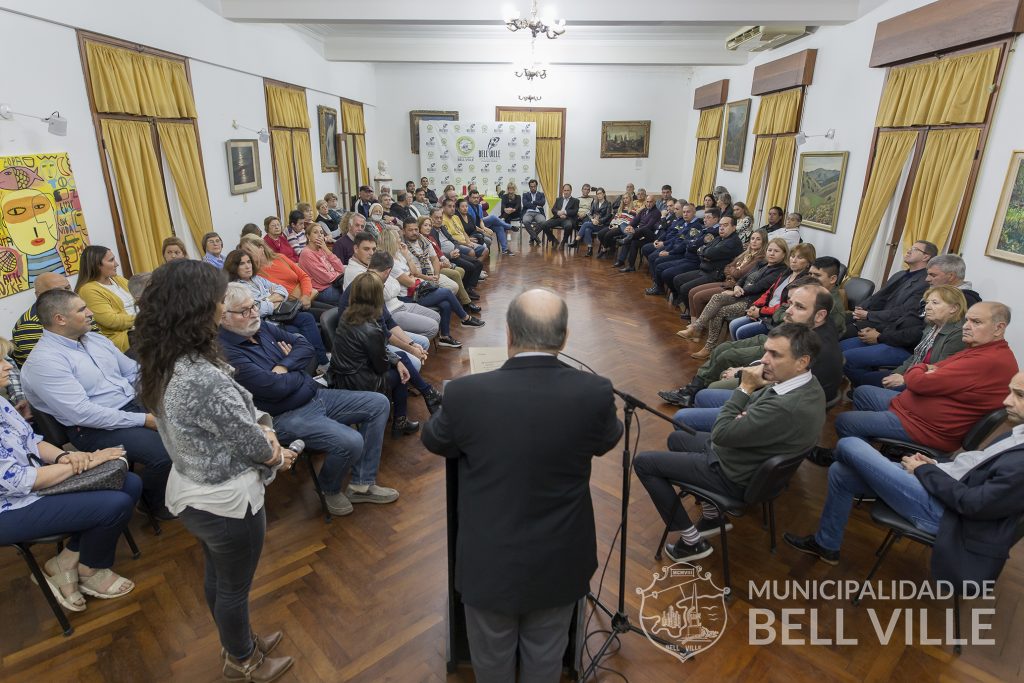 Positivo encuentro de vecinos y autoridades por el tema de seguridad ciudadana
