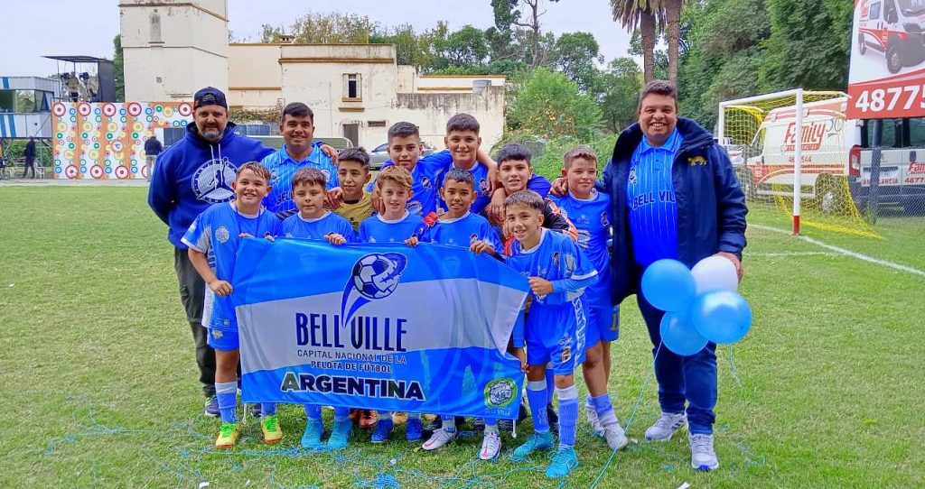 Bell Ville debutó con el pie derecho en el Torneo de Futbol Infantil de Canal 12 de Córdoba