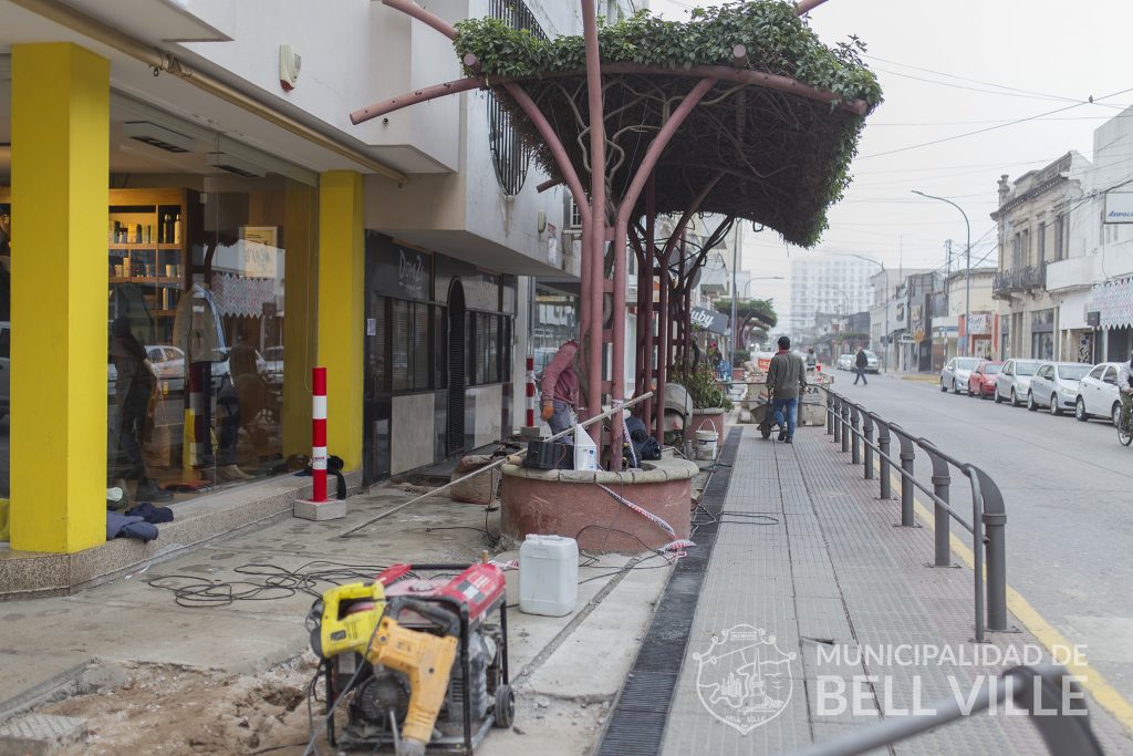 Se iniciaron las tareas en calle Córdoba vinculadas al Centro Comercial a Cielo Abierto