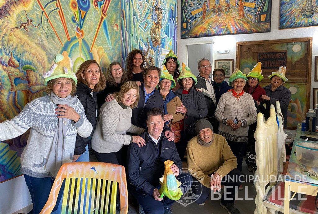 Participantes del Taller de la Memoria de Núcleos Barriales visitaron el Museo Intergaláctico