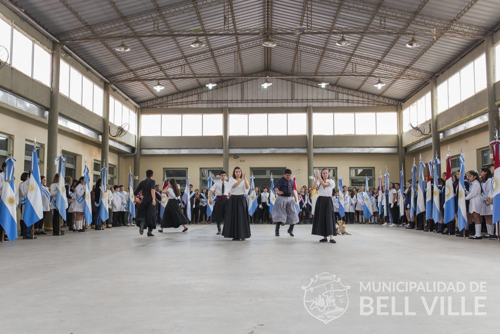 Respetuoso homenaje a los maestros y a Domingo Sarmiento, padre del aula