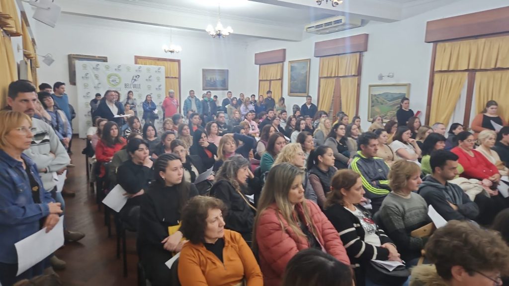 Autoridades de mesa fueron capacitadas para las elecciones municipales del 1 de octubre