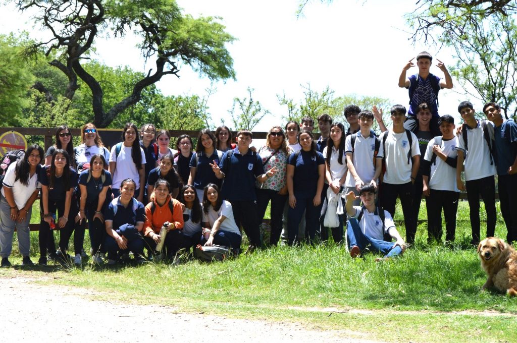 La naturaleza viva se mostró a alumnos de la Escuela Normal al visitar el Parque Tau